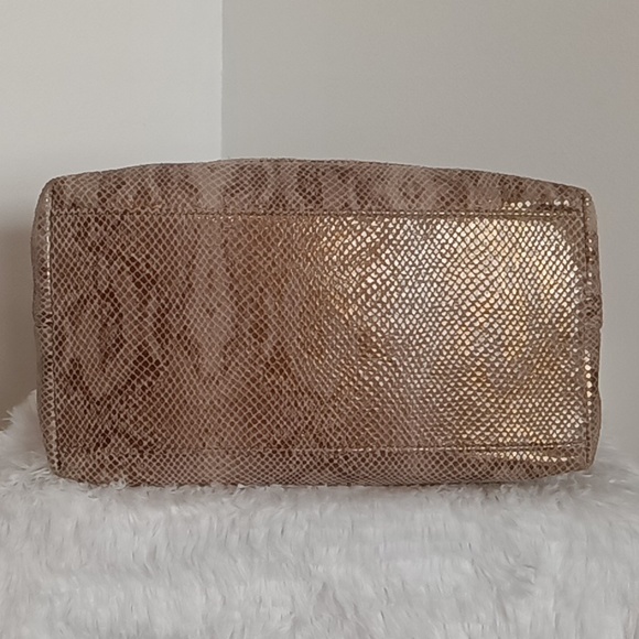 DOONEY & BOURKE Belvedere Snakeskin Pocket Sac w/Dust Bag - Picture 10 of 17